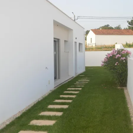 Casa Alegria Nadadouro Villa Exterior photo